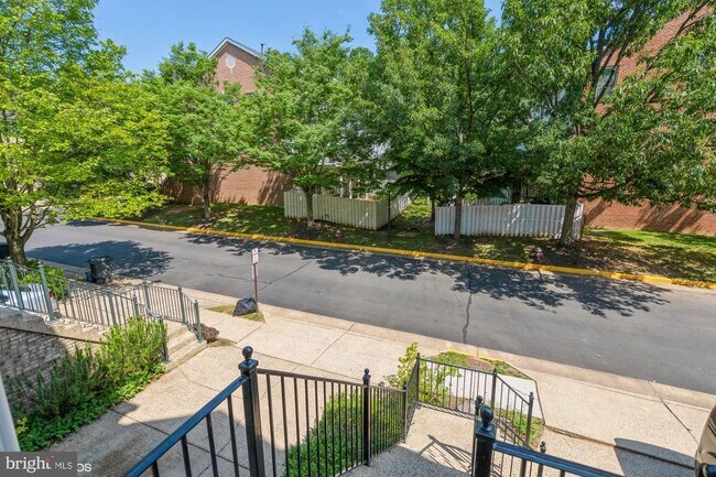 Foto del edificio - 9437 Van Arsdale Dr