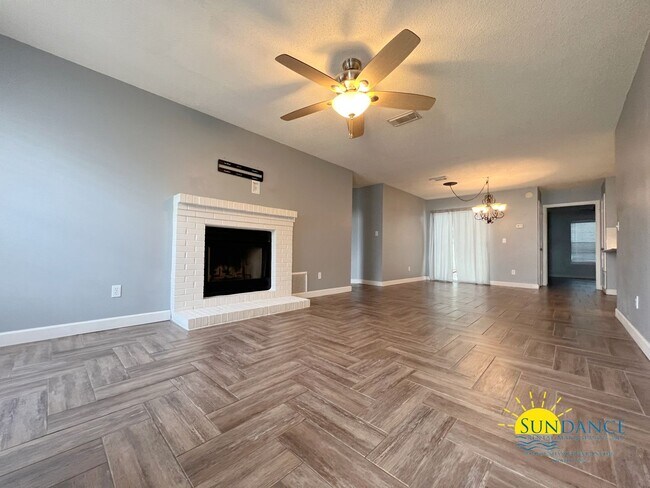 Foto del edificio - Gorgeous 3 Bedroom Home in Mary Esther: Mo...