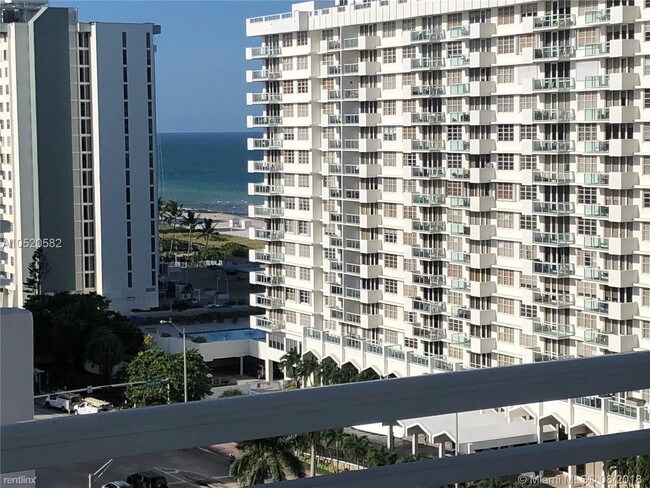 Building Photo - 2 br, 2 bath  - 5600 Collins Ave Apt 12B