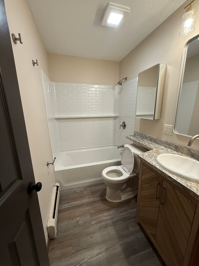 Bathroom - 1322 W Montrose St