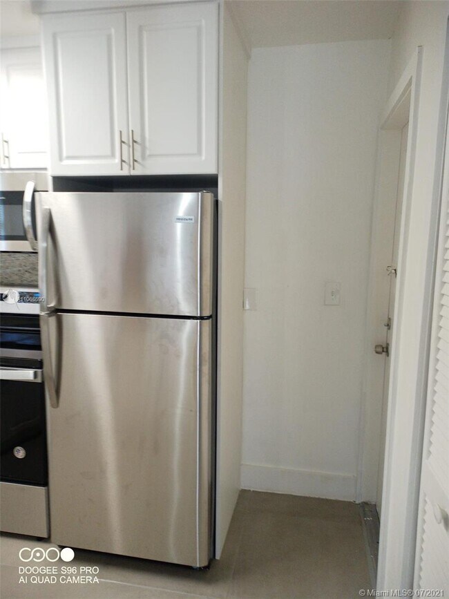 Building Photo - 3620 SW 87th Pl