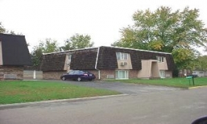 Primary Photo - 401-402 Circle Dr