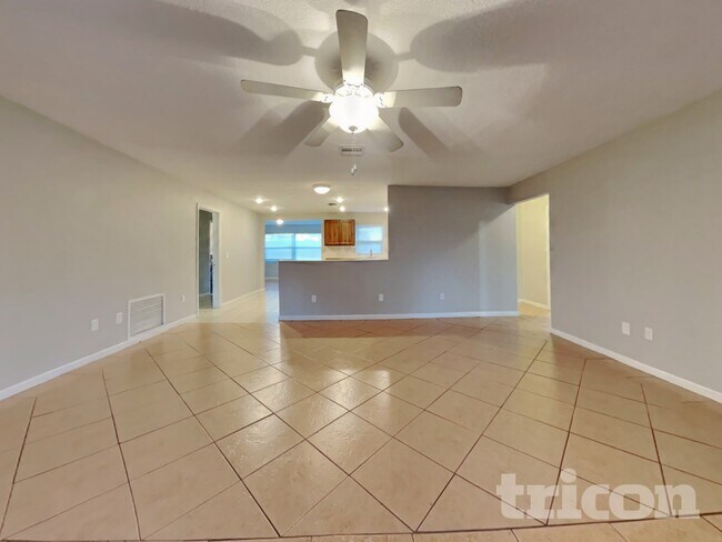 Foto del edificio - 6953 41st Terrace N
