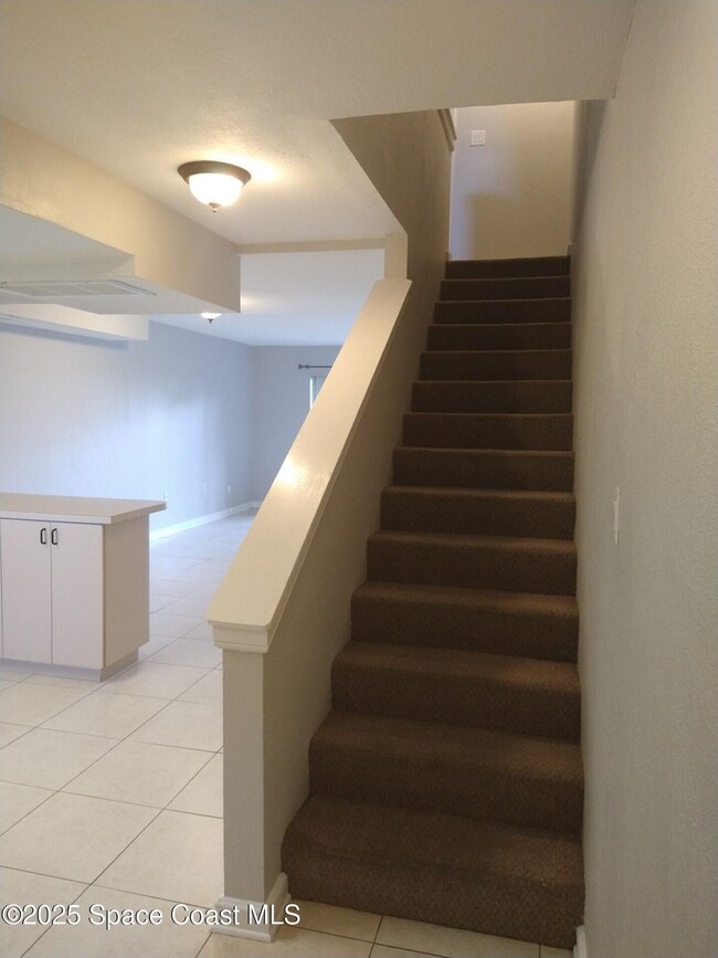 Foto del edificio - 1020 Pine Tree Dr