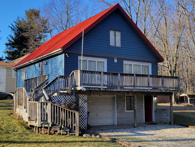 Building Photo - 989 Howard Dr