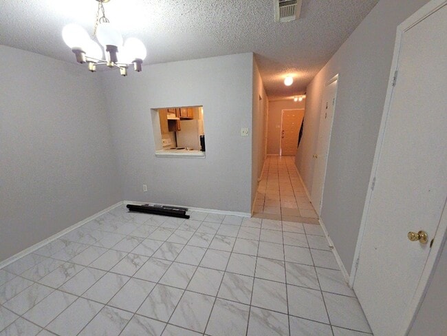 Building Photo - 15625 Weldon Dr