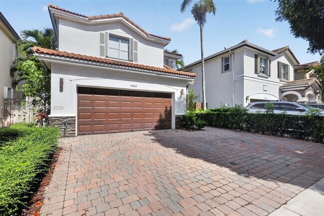 Foto del edificio - 4422 NW 112th Ct