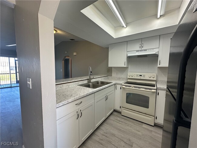 Foto del edificio - 829 Gleason Pkwy