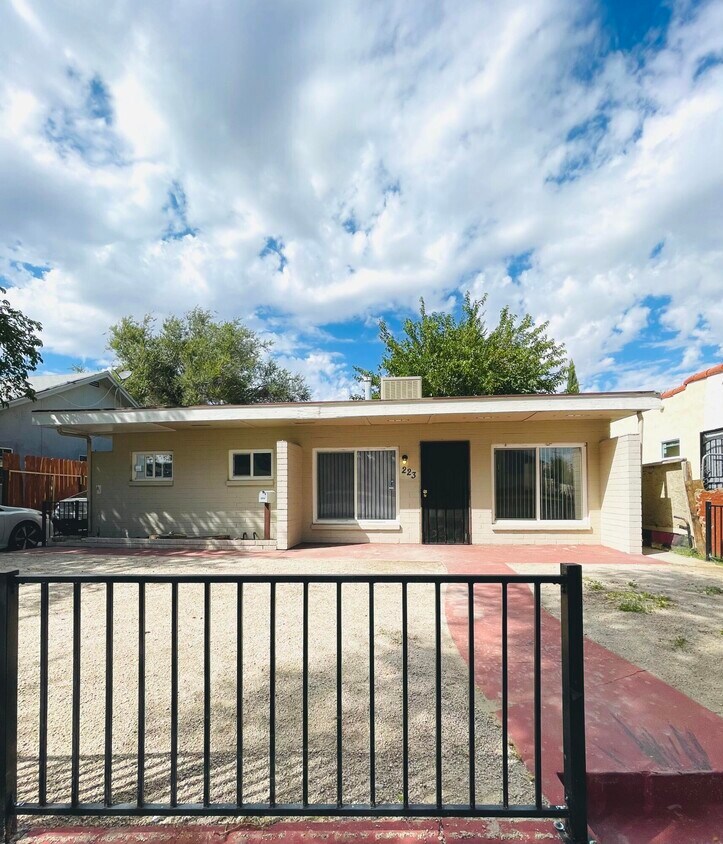 223 W Lancaster Blvd Houses in Lancaster, CA Westside Rentals