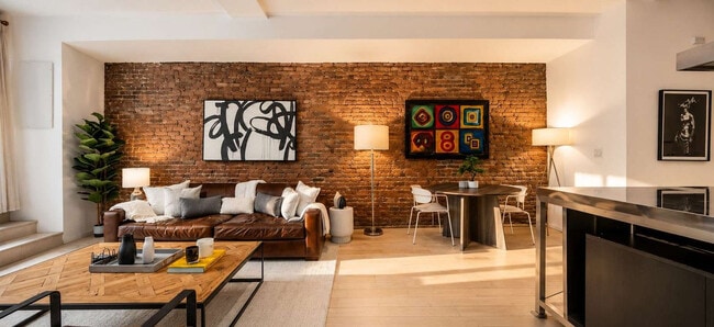 Building Photo - 354 Bowery-SI ID1035006P