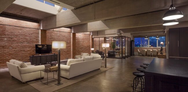 Foto del edificio - 1508 Grand Blvd