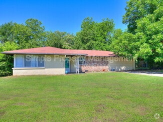 Building Photo - 4301 N Terry Ave