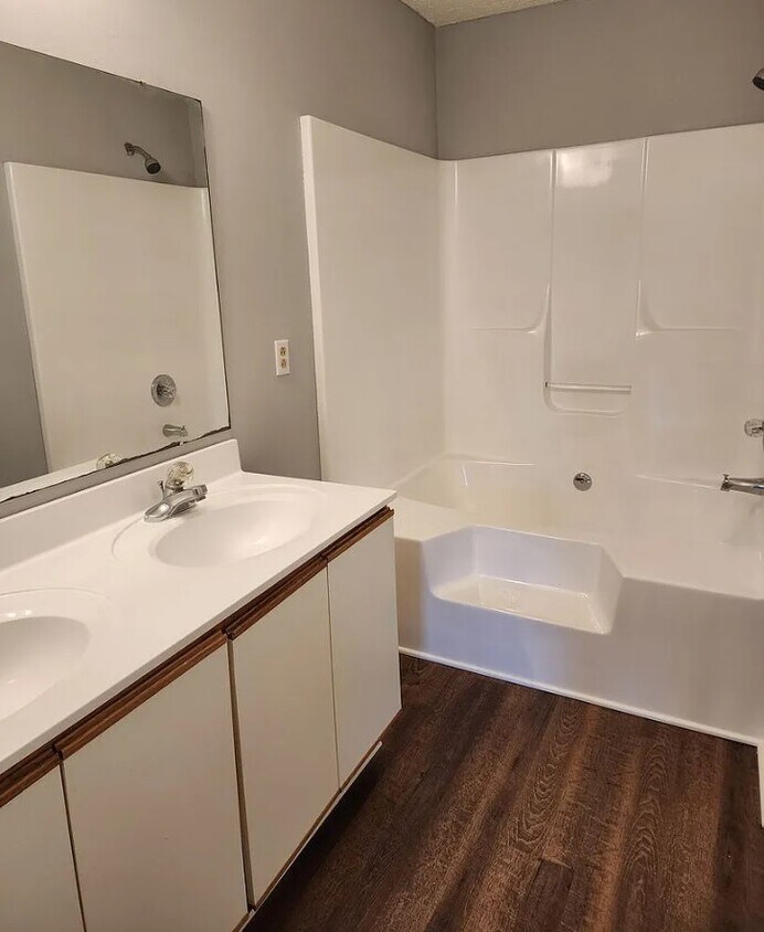 3374 Galleria Dr Unit 8, Fayetteville, NC 28303 Condo for Rent in