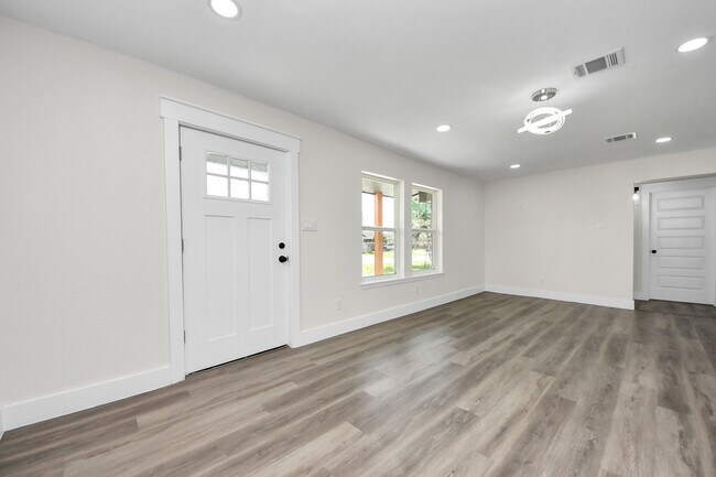 Foto del edificio - 918 Loper St