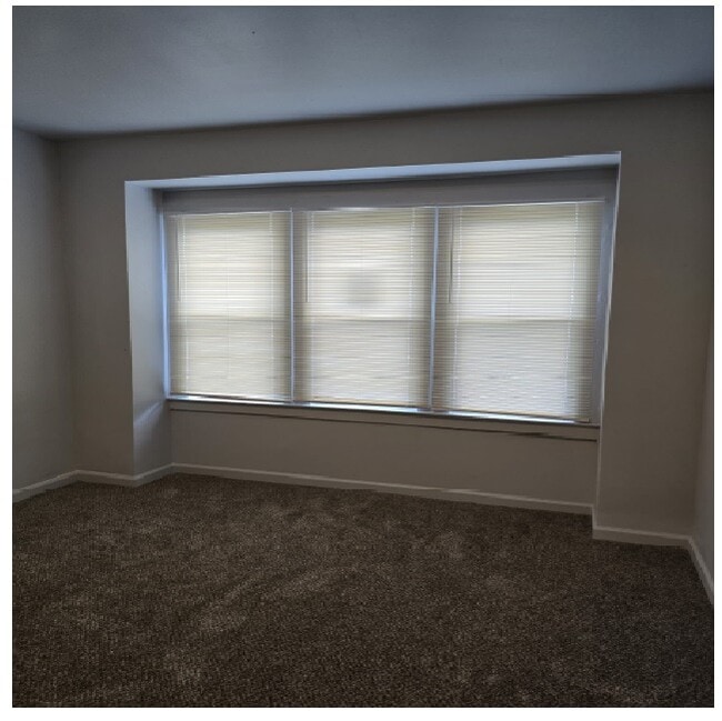 Building Photo - 149 Farrand Park