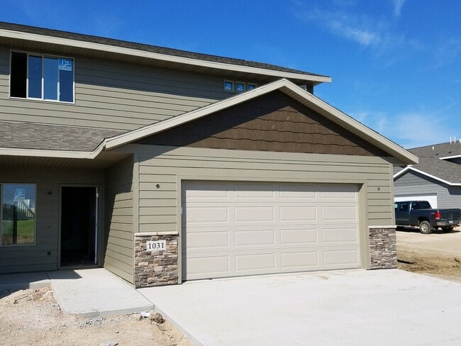 Building Photo - 110 Tanner Ct