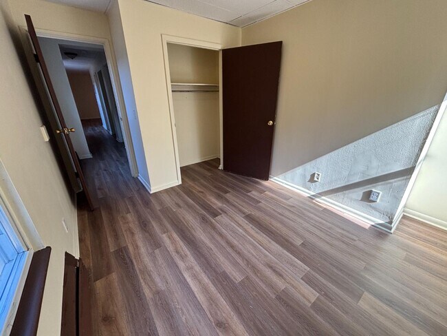 Foto del edificio - 409 Findlay St