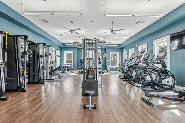 State-of-the-art fitness center - Avalon Bloomingdale