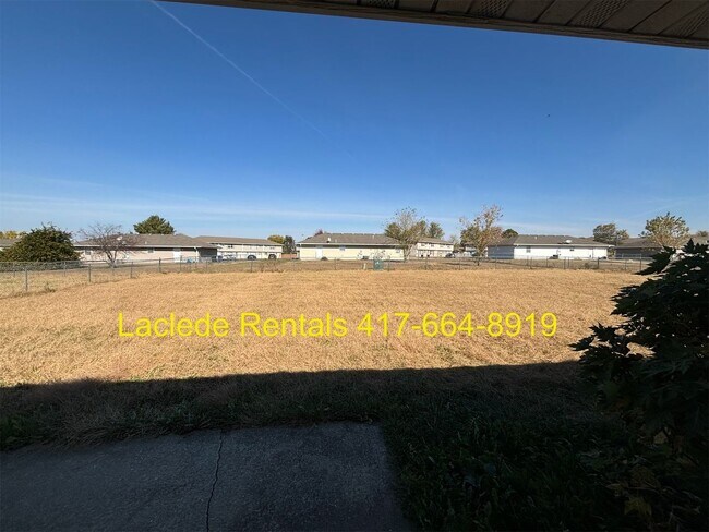 Foto del edificio - 3 BEDROOM 2 BATHROOM HOUSE FOR RENT