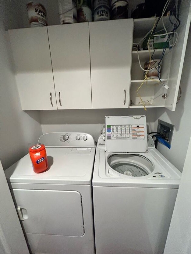 Washer/Dryer - 1510 N Bosworth Ave