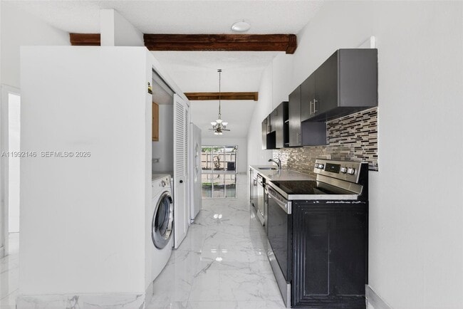 Foto del edificio - 10351 Juniper Ct