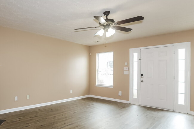 Building Photo - 2862 Vining Ridge Terrace