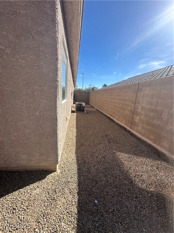 Building Photo - 2676 Dirleton Pl