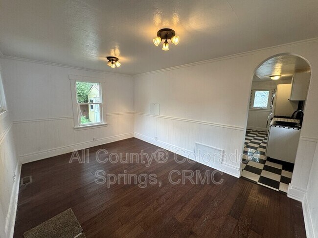 Foto del edificio - 217 E Jefferson St