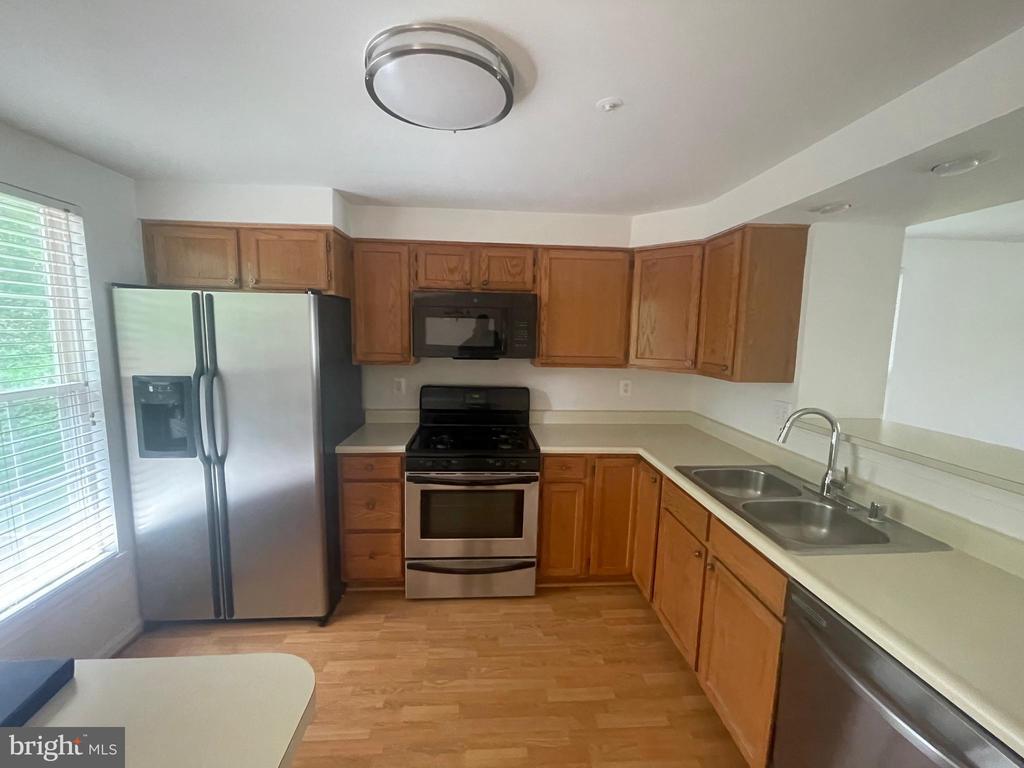 Foto principal - 8124 Woodward St