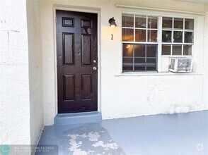 Building Photo - 1717 NW 8th Pl