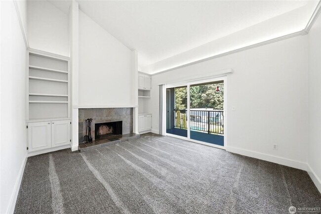 Foto del edificio - 4641 W Lake Sammamish Pkwy SE