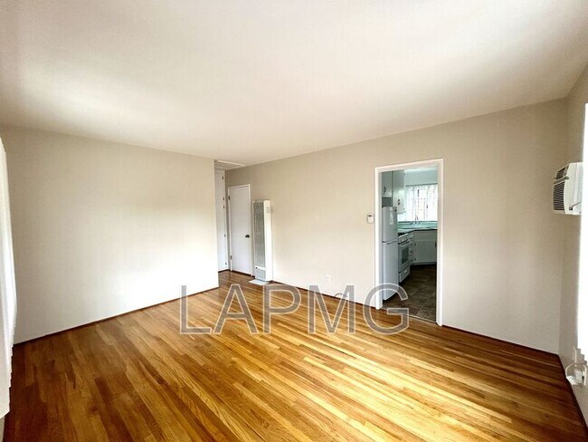 Foto del edificio - 626 E Harvard Rd