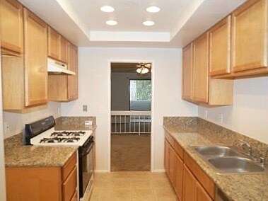 Foto del edificio - FRESHLY PAINTED!