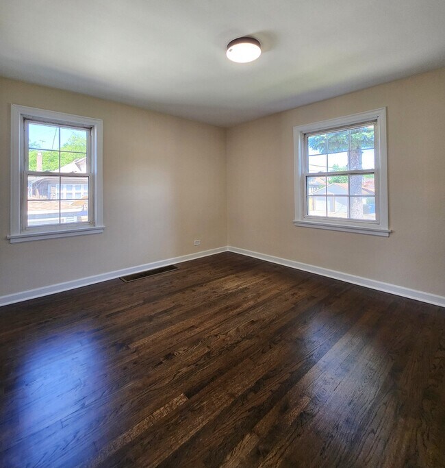 Foto del edificio - 4263 W Nelson St