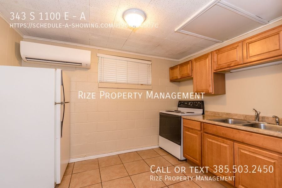 Primary Photo - Because location really is everything! Apr...