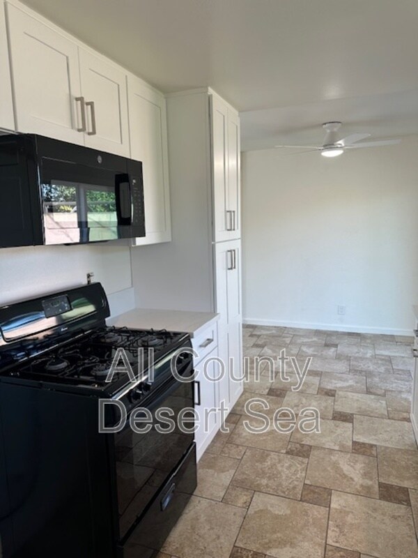 Building Photo - 4801 Kaui Dr