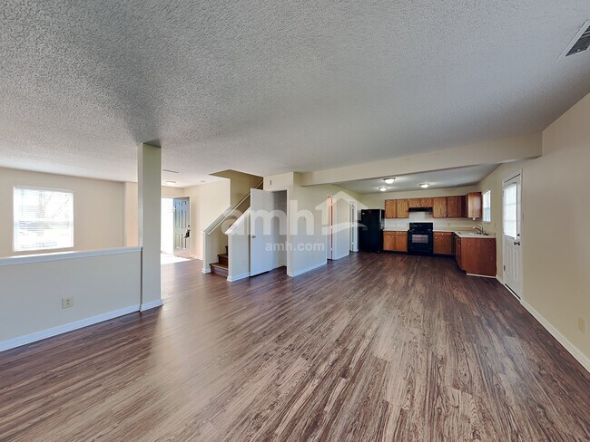 Building Photo - 8428 Wanda Lake Dr