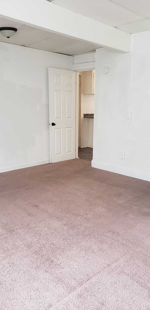 Building Photo - 425 S Warren Ave