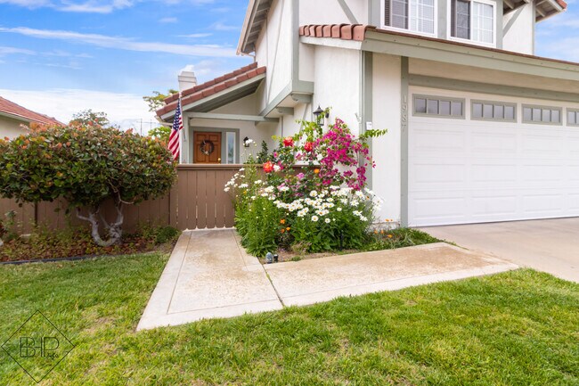 Front Gate and Entrance - 1987 Willow Ridge Dr