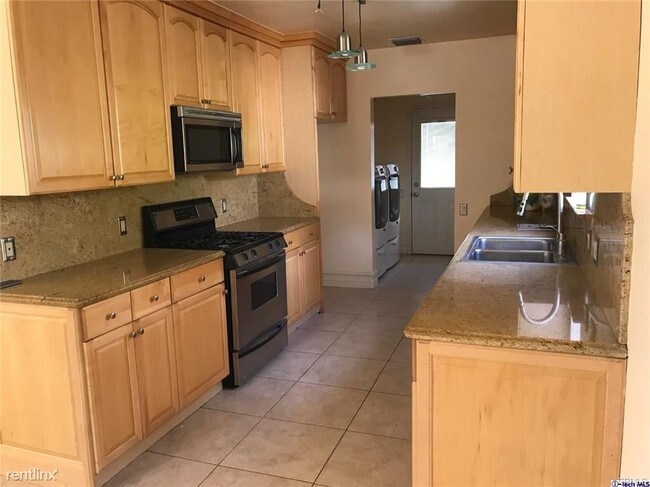 Building Photo - 1617 Larco Way