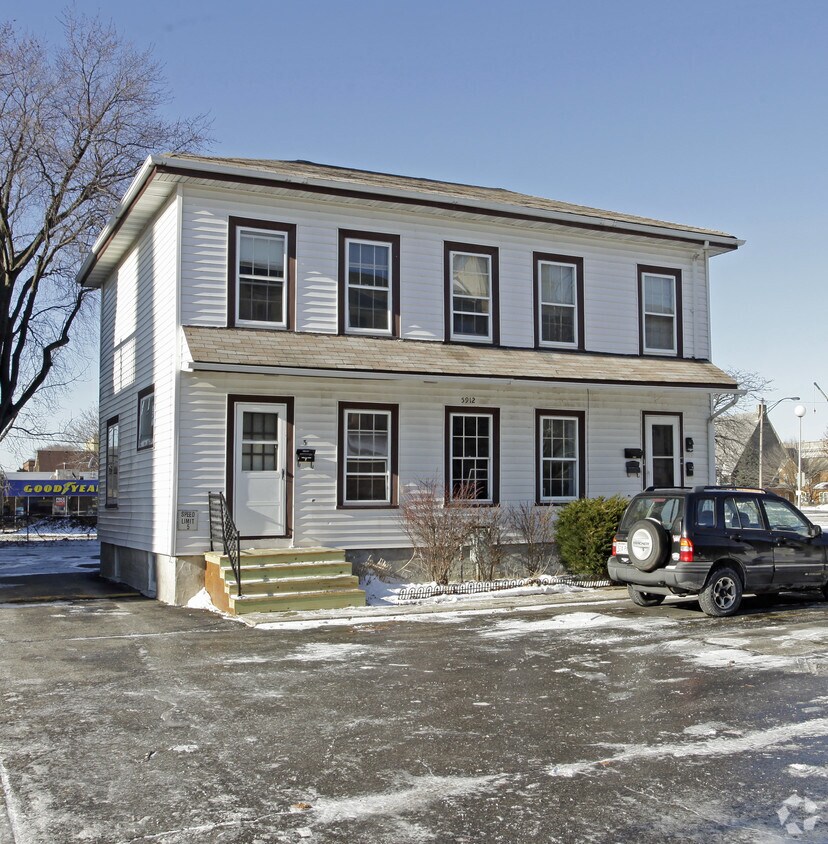 5912 8th Ave, Kenosha, WI 53140 Apartments in Kenosha, WI