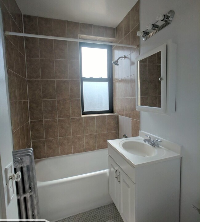 Foto del edificio - 2737 N Spaulding Ave