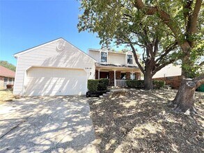 Building Photo - 2019 Longmeadow Ct