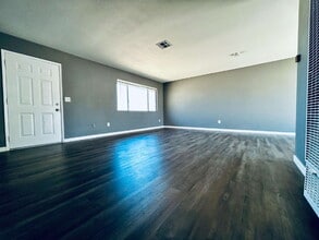 Building Photo - 60399 Granada Dr