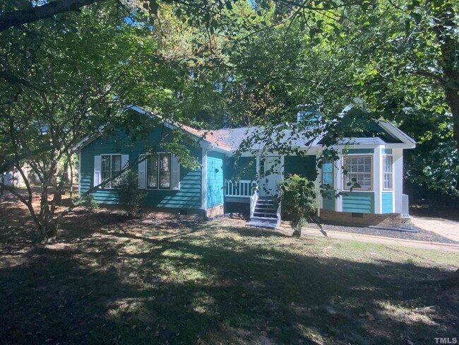 Building Photo - 3808 Saratoga Dr