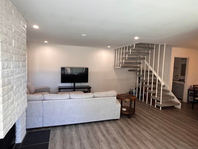 Building Photo - 3869 Camino Lindo