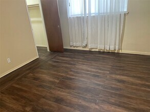 Building Photo - 16526 Walnut Springs Ln