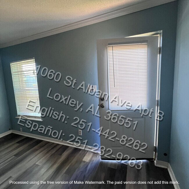 Foto del edificio - 1060 W Saint Alban Ave