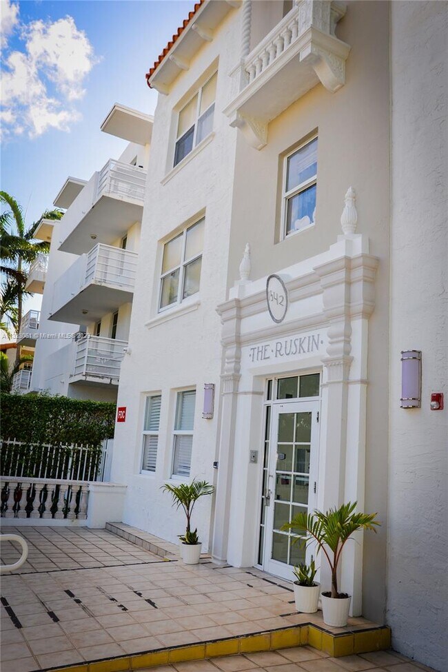 Foto del edificio - 1542 Drexel Ave