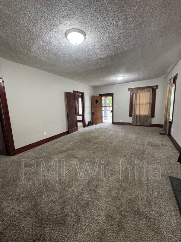 Foto del edificio - 1937 N Fairview Ave